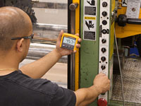 Fluke 233 �h(yu��n)���@ʾ��(sh��)�ֶ��ñ�